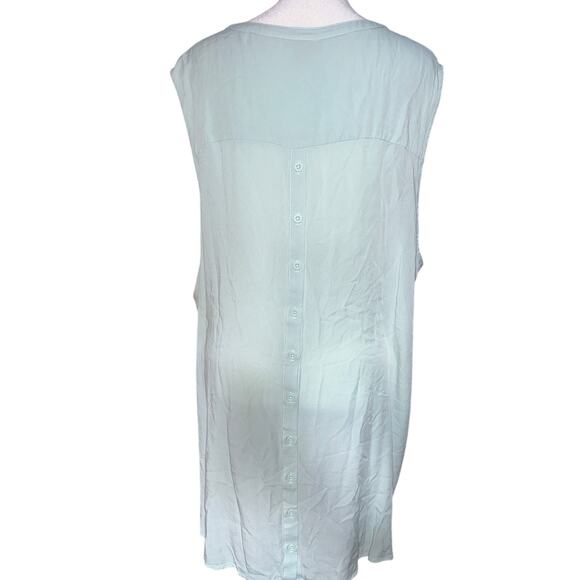 Torrid Women’s Plus Size 4 Sleeveless Blouse Top Pale Green  Soft Lightweight‎ - Picture 2 of 8